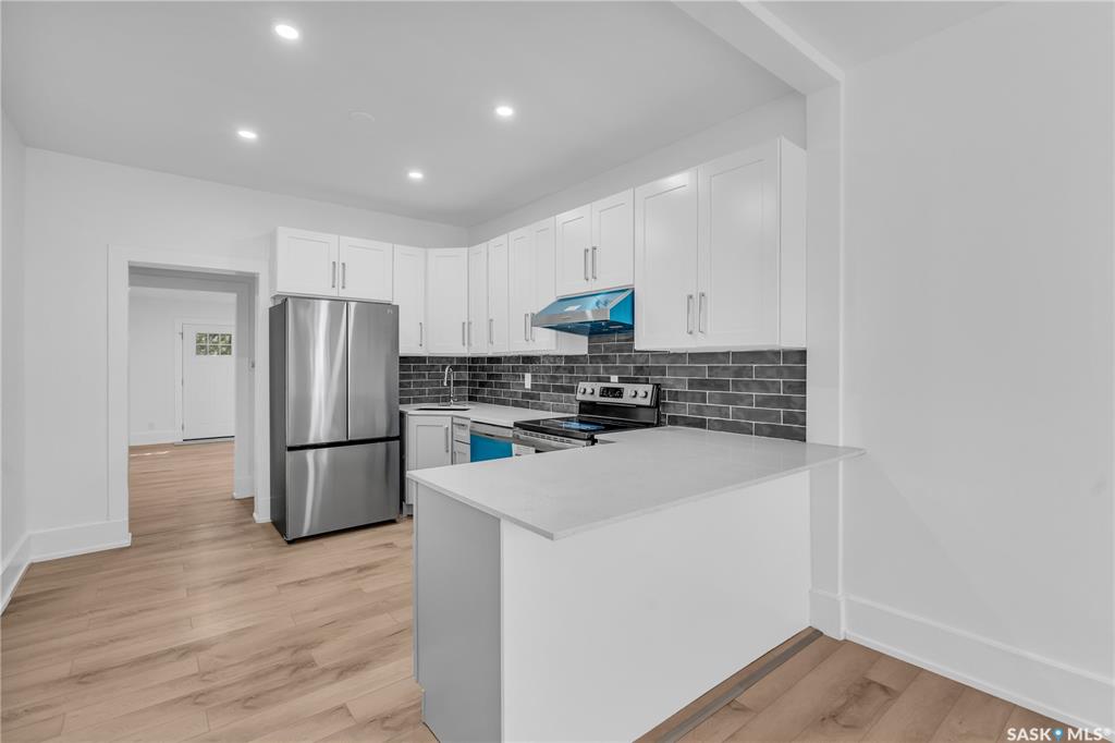 Fifth View of 120 O Avenue S, Pleasant Hill, Saskatoon, Saskatchewan, S7M 2R5