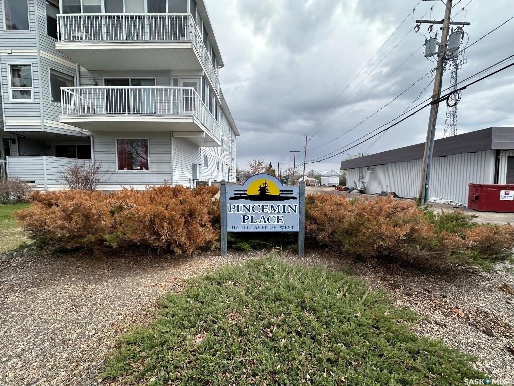 Second View of 119 4th Avenue #4, Kindersley, Saskatchewan, S0L 1S0