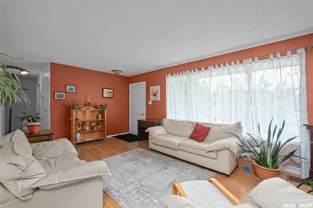 Fifth View of 488 Bennett Drive, SouthHill, Prince Albert, Saskatchewan, S6V 6H6