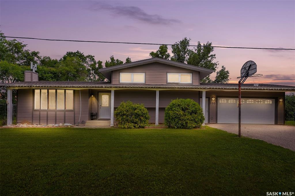 100 Centre Street, SK013185, Saskatchewan,