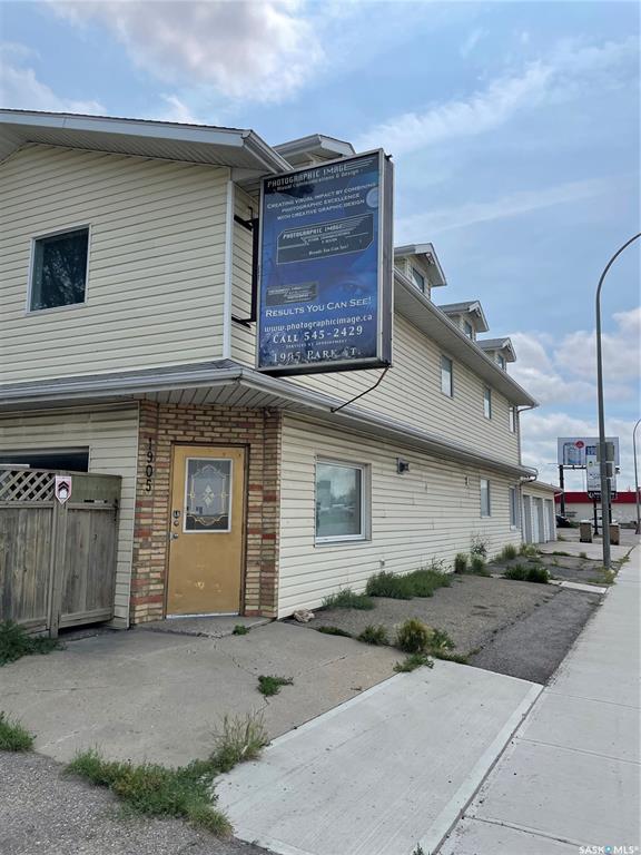 Third View of 1905 Park Street, Glen Elm Park, Regina, Saskatchewan, S4N 2G5