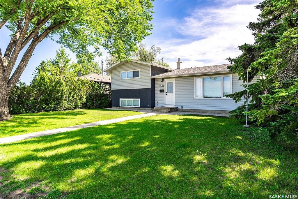 Second View of 2608 14th Street E, Greystone Heights, Saskatoon, Saskatchewan, S7H 0B3