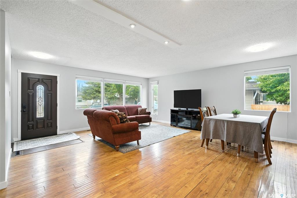 Fourth View of 16 Lindsay Drive, Greystone Heights, Saskatoon, Saskatchewan, S7H 3E1