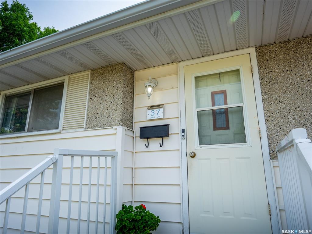 Second View of 37 Lorimer Crescent, Coronation Park, Regina, Saskatchewan, S4R 3X9