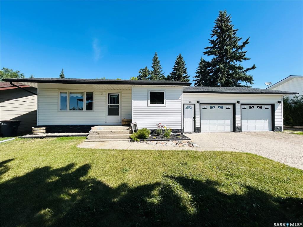 Second View of 108 Wright Road, Moosomin, Saskatchewan, S0G 3N0