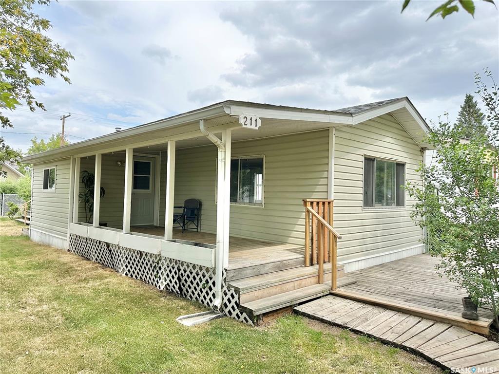 211 Memorial Drive E, SK013475, Saskatchewan,