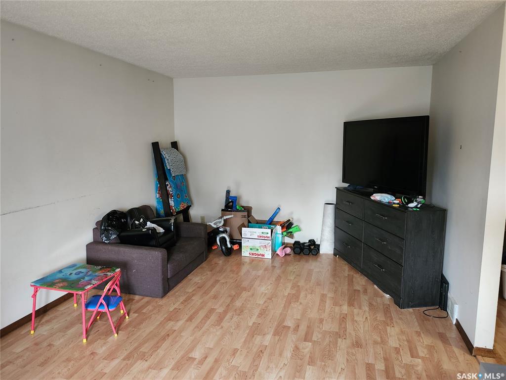 Third View of 501 503 Mckercher Drive, East College Park, Saskatoon, Saskatchewan, S7H 4G3