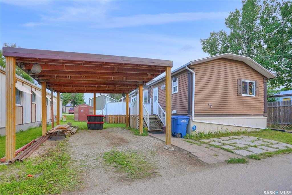 Third View of 1455 9th Avenue Ne #F2, Hillcrest MJ, Moose Jaw, Saskatchewan, S6J 1C6