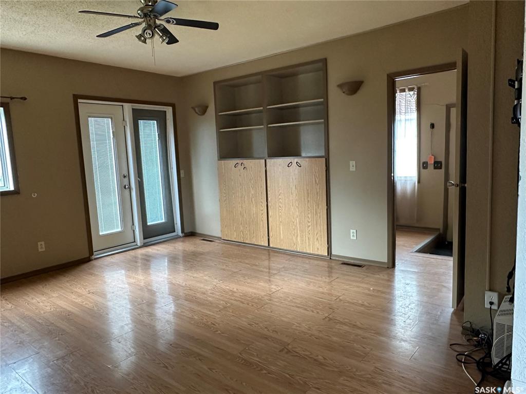 Fourth View of 515 King Street, Weyburn, Saskatchewan, S4H 0P8