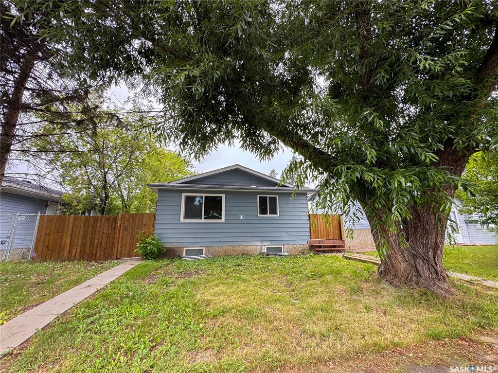 16 Kemp Crescent, SK013931, Saskatchewan,
