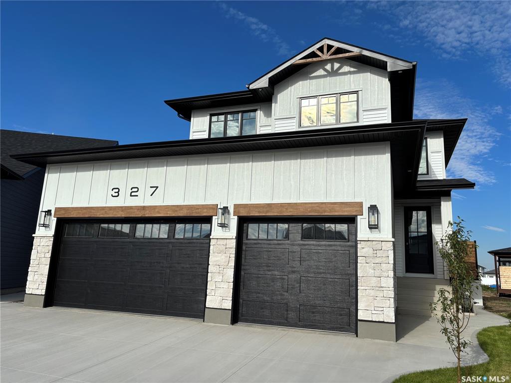 327 Woolf Bay, SK013973, Saskatchewan,