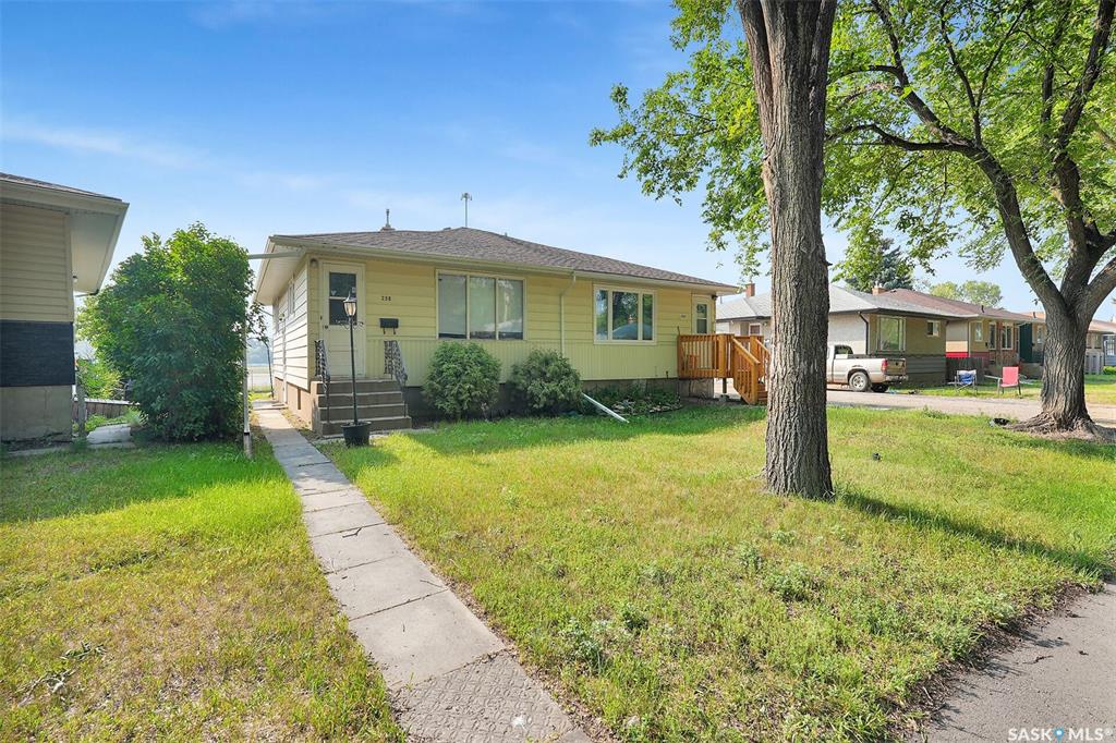 Third View of 258 Froom Crescent, Glen Elm Park, Regina, Saskatchewan, S4N 1B7