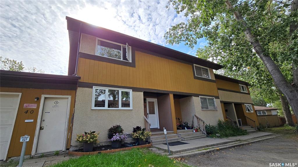 42 Mackenzie Mews, SK014213, Saskatchewan,
