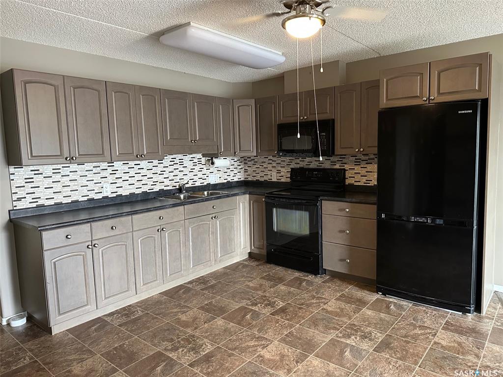 Third View of 1637 1st Street #305, Westview EV, Estevan, Saskatchewan, S4A 2X4