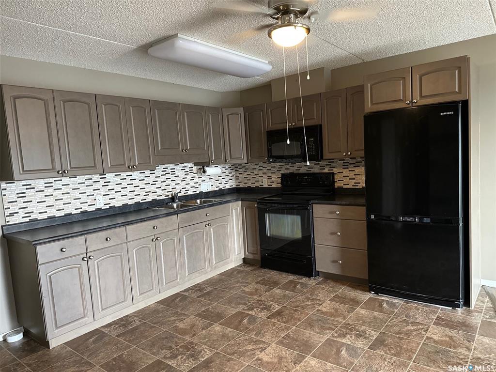 Fourth View of 1637 1st Street #305, Westview EV, Estevan, Saskatchewan, S4A 2X4