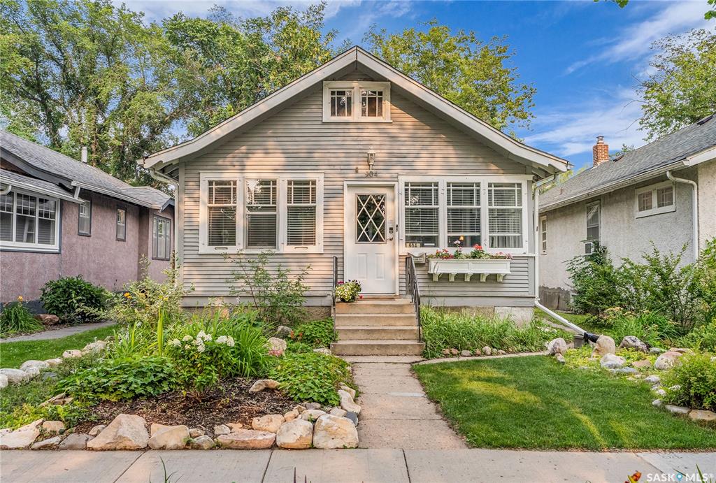 Second View of 904 9th Avenue N, City Park, Saskatoon, Saskatchewan, S7K 2Z4
