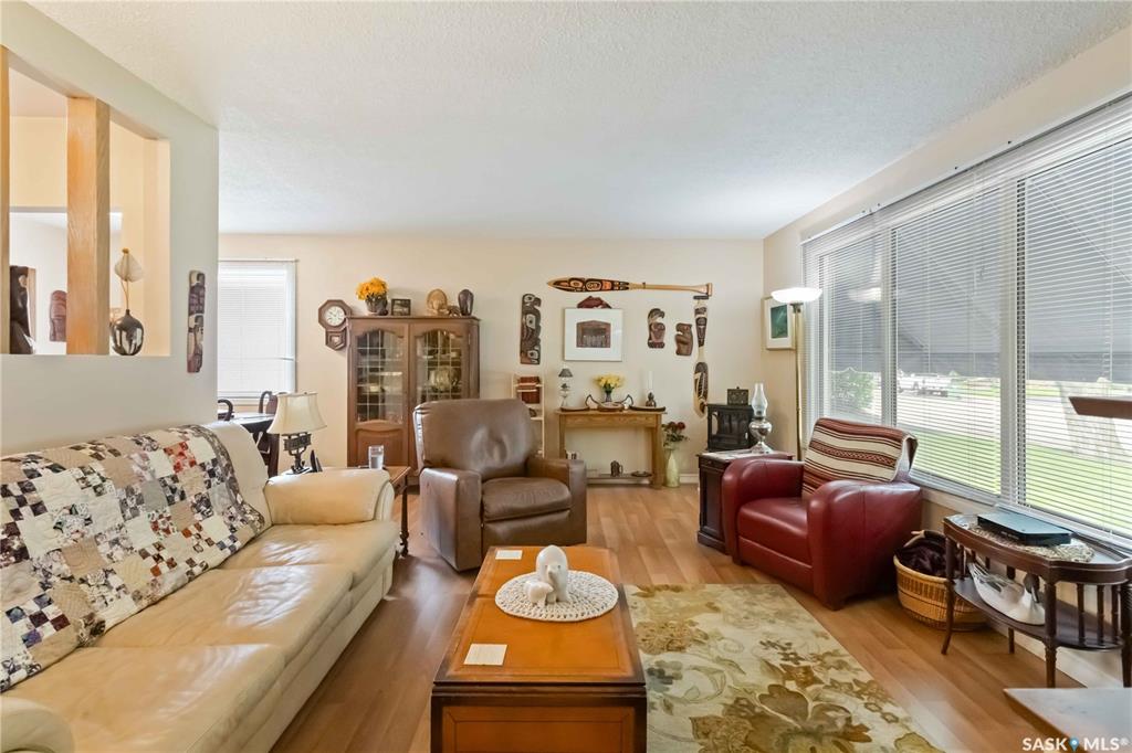Fifth View of 106 Phillips Crescent, Brevoort Park, Saskatoon, Saskatchewan, S7H 3N1