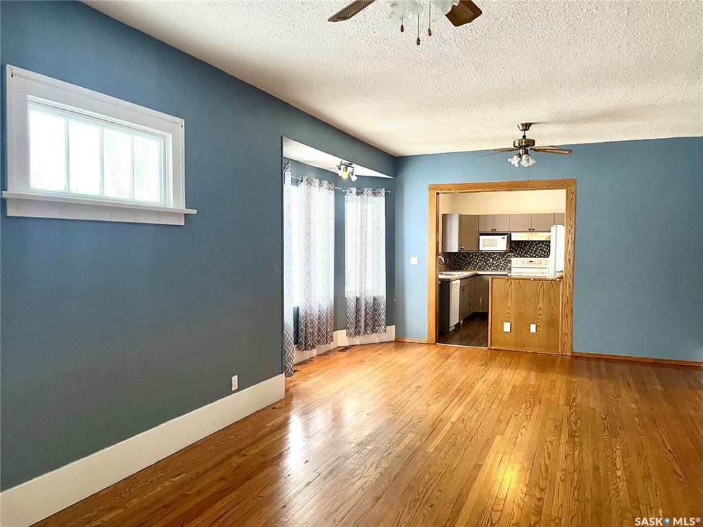 Fifth View of 394 2nd Street, Shaunavon, Saskatchewan, S0N 2M0
