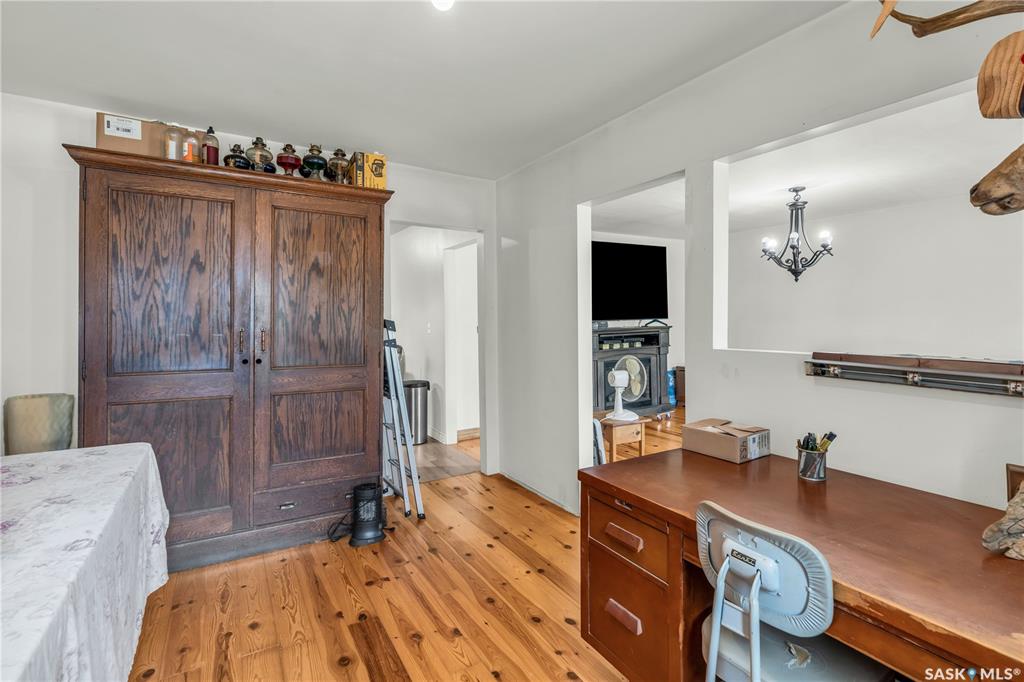 Fifth View of 233 4th Avenue E, Gravelbourg, Saskatchewan, S0H 1X0