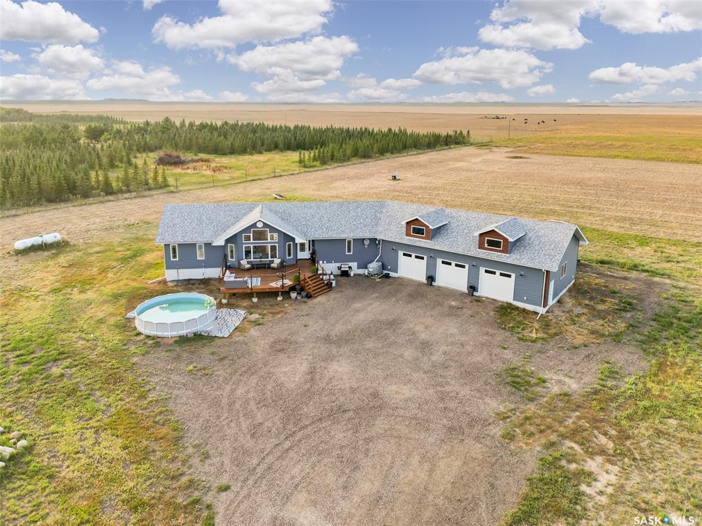 Third View of Adrian Acreage, Moose Jaw Rm No. 161, Saskatchewan, S0H 4C0