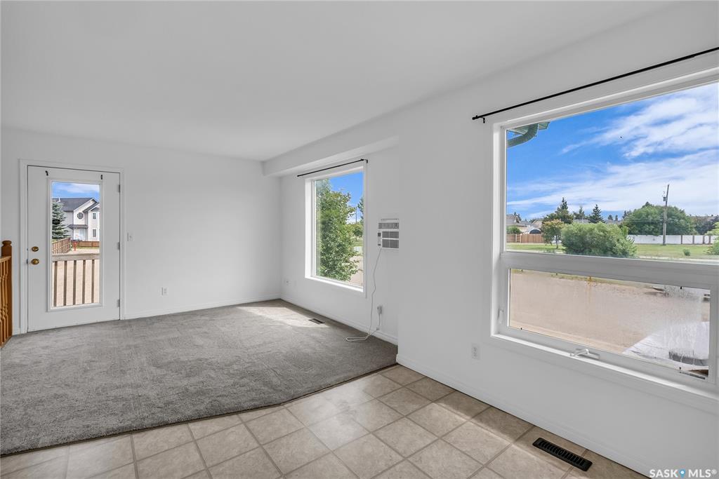 Second View of 512 Reddekopp Drive #7, Martensville, Saskatchewan, S0K 2T0