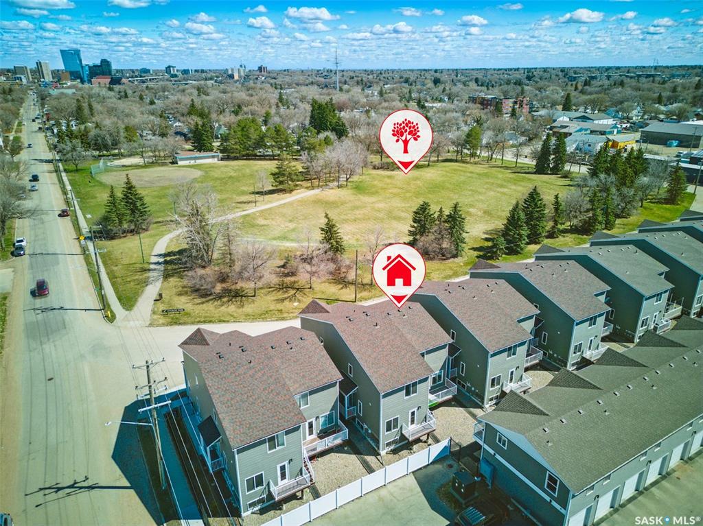 Third View of 421 L Avenue S, King George, Saskatoon, Saskatchewan, S7M 5Y6