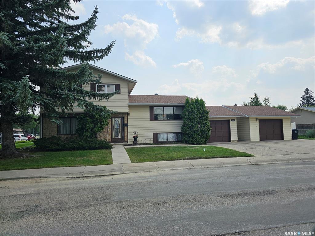 702 Mckercher Drive W, SK014354, Saskatchewan,