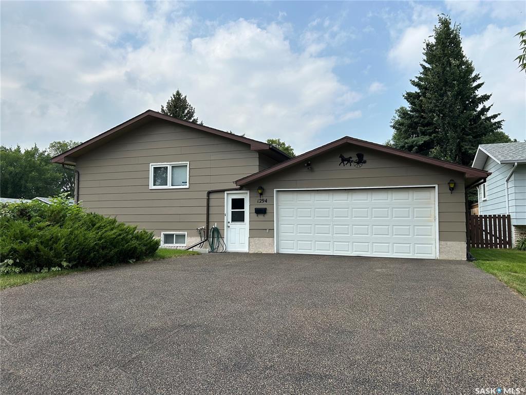 Third View of 1294 Veterans Crescent, Pleasantdale, Estevan, Saskatchewan, S4A 2E1