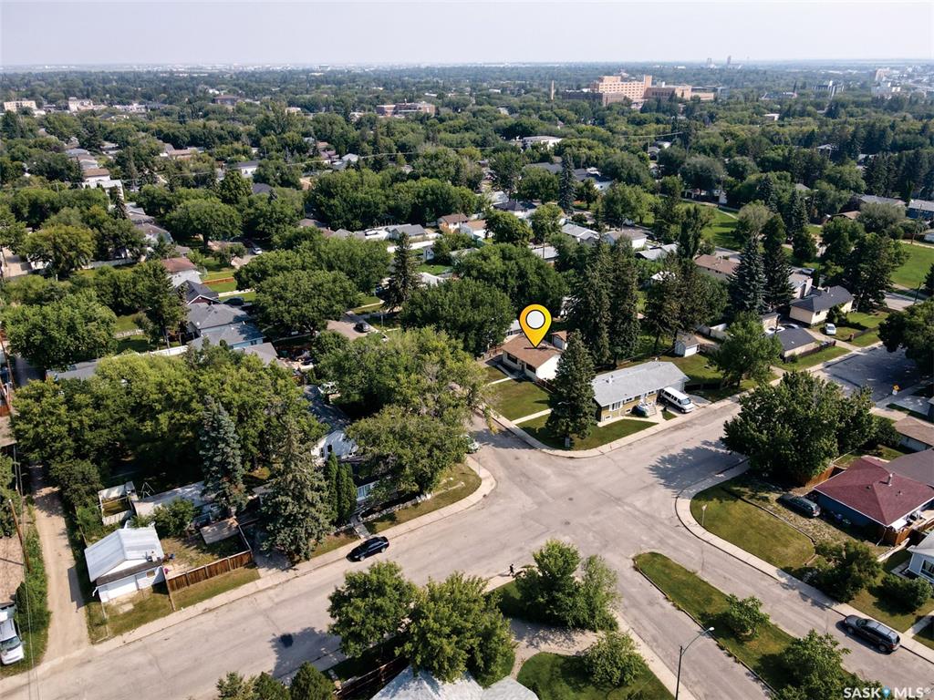 Second View of 450 V Avenue S, Pleasant Hill, Saskatoon, Saskatchewan, S7M 3E7
