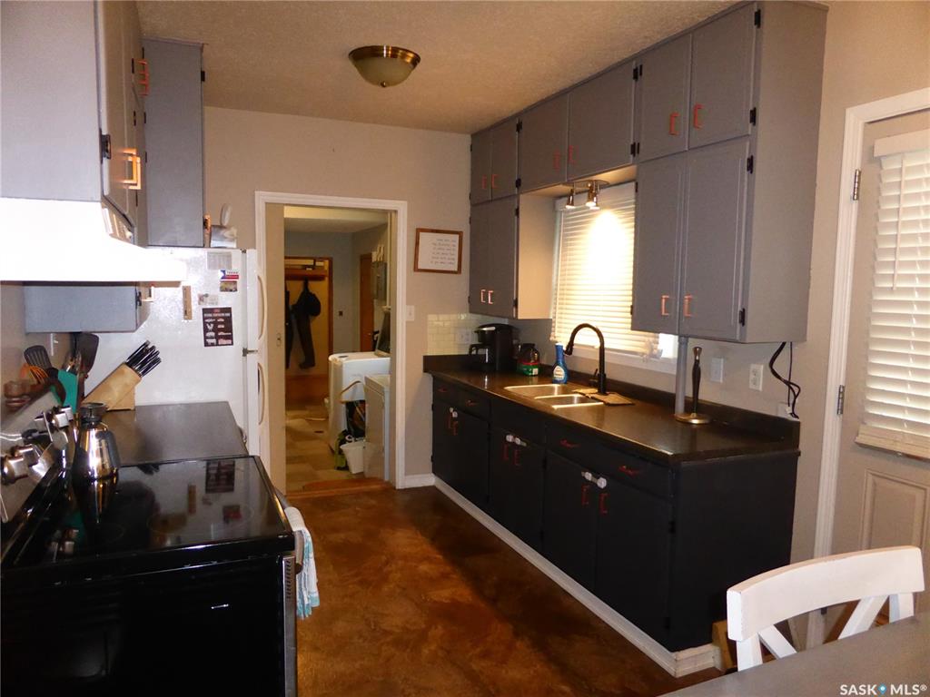 Third View of 260 1st Avenue E, St. Walburg, Saskatchewan, S0M 2T0