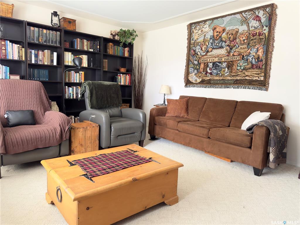 Fourth View of 118 Cedar Avenue N, Eastend, Saskatchewan, S0N 0T0