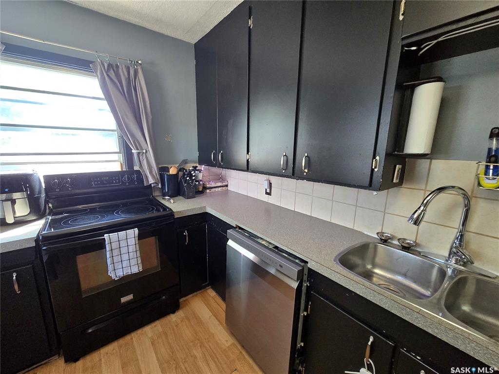 Fourth View of 275 5th Avenue Ne, North East, Swift Current, Saskatchewan, S9H 2L3