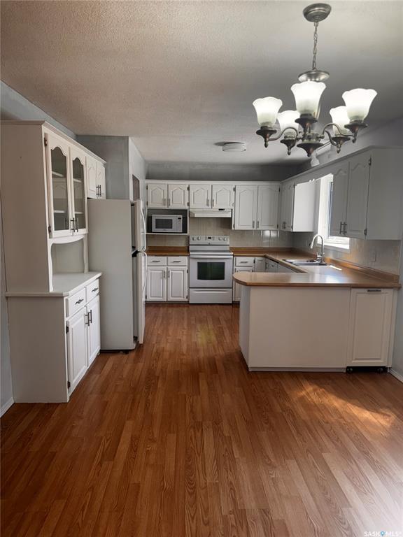Fourth View of 92 Scott Crescent, Weyburn, Saskatchewan, S4H 1T6