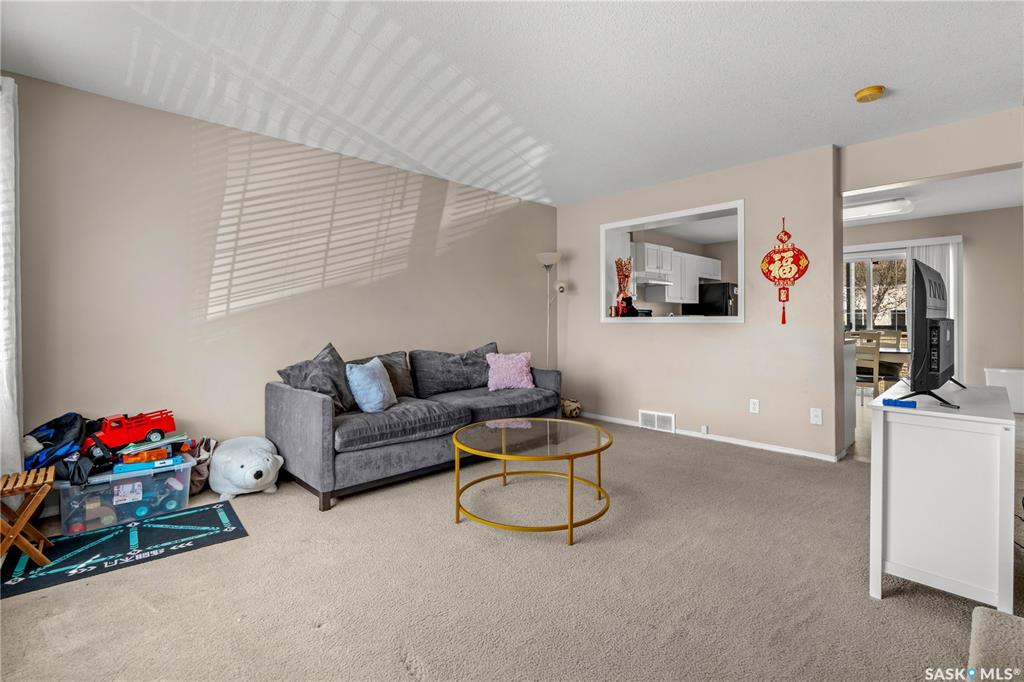 Fourth View of 2748 Cranbourn Crescent, Windsor Park, Regina, Saskatchewan, S4V 3C1