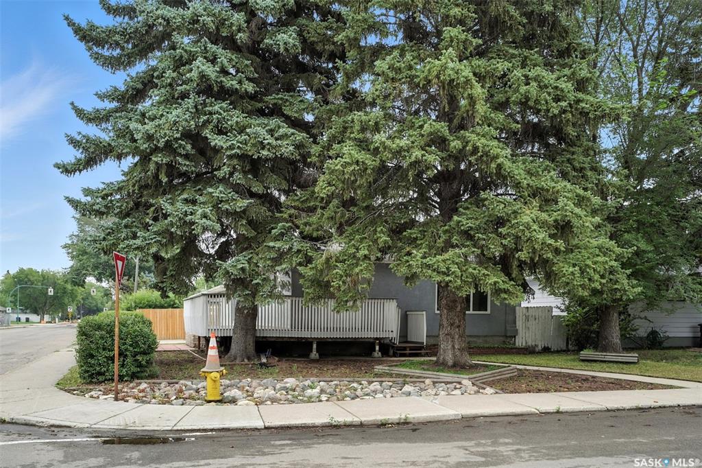Second View of 338 U Avenue N, Mount Royal SA, Saskatoon, Saskatchewan, S7L 3C7