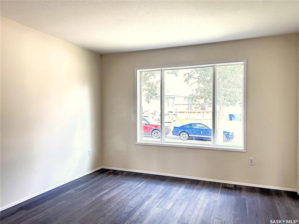 Second View of 242 Lochrie Crescent, Fairhaven, Saskatoon, Saskatchewan, S7M 5E4