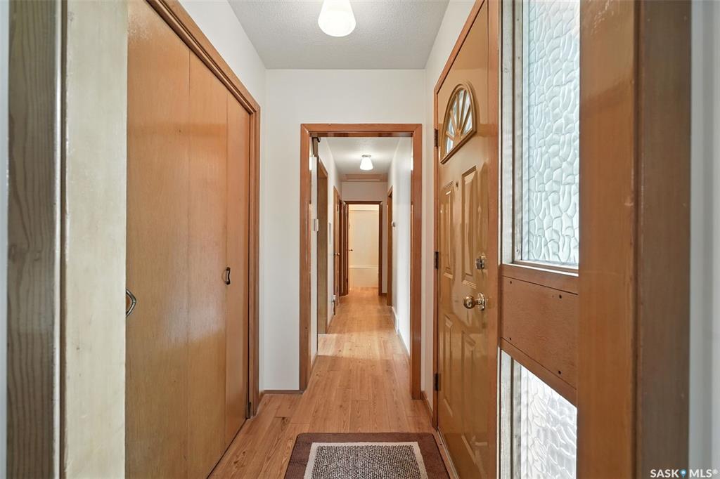 Third View of 1924 Dufferin Avenue, Queen Elizabeth, Saskatoon, Saskatchewan, S7J 1B7