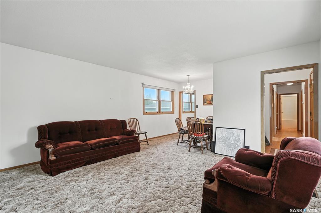 Fourth View of 1924 Dufferin Avenue, Queen Elizabeth, Saskatoon, Saskatchewan, S7J 1B7