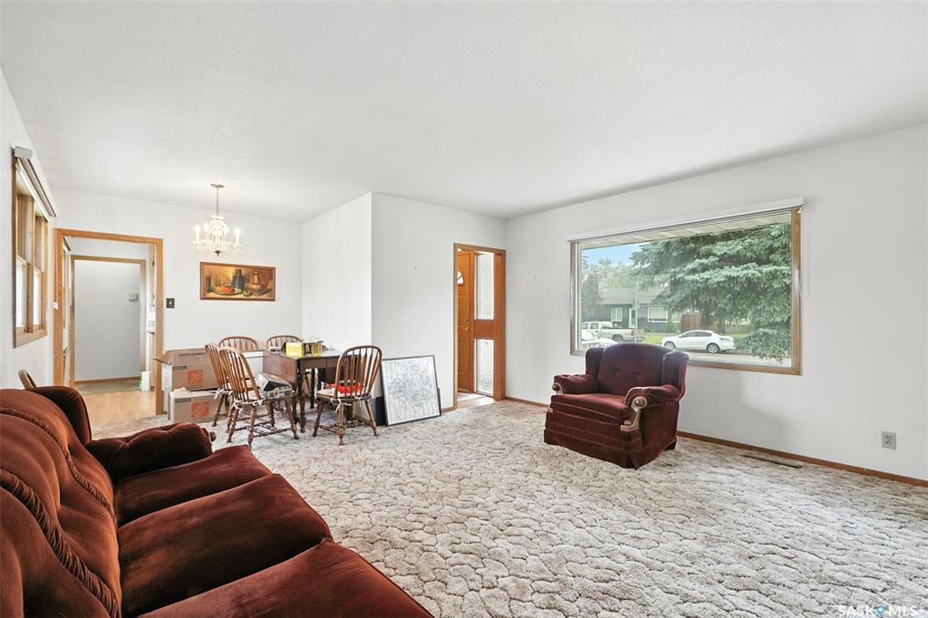 Fifth View of 1924 Dufferin Avenue, Queen Elizabeth, Saskatoon, Saskatchewan, S7J 1B7