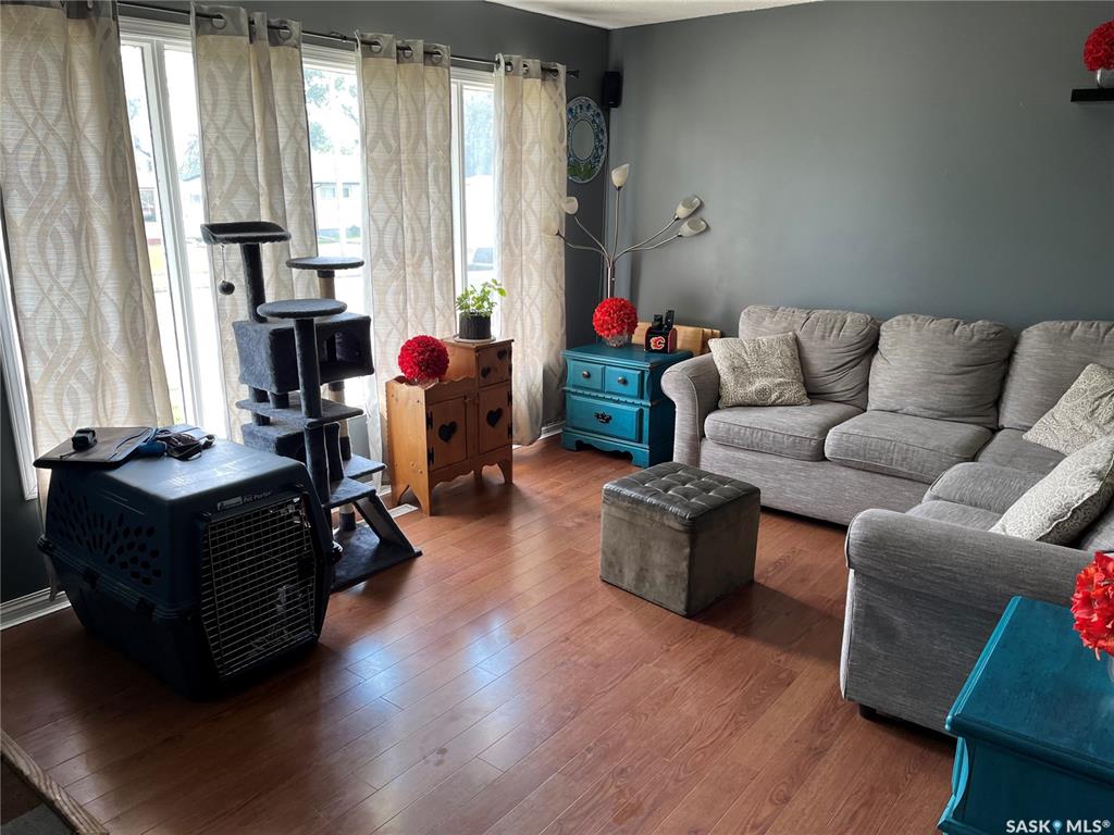 Fourth View of 229 4th Avenue E, Gravelbourg, Saskatchewan, S0H 1X0