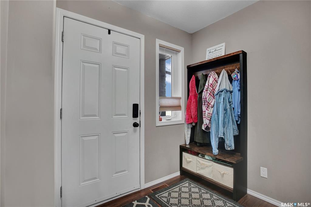 Third View of 701 6th Avenue S, Warman, Saskatchewan, S0K 4S0