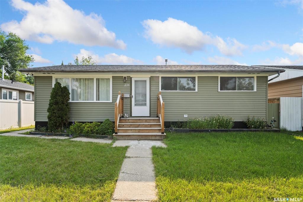 Second View of 234 Witney Avenue N, Mount Royal SA, Saskatoon, Saskatchewan, S7L 3M3