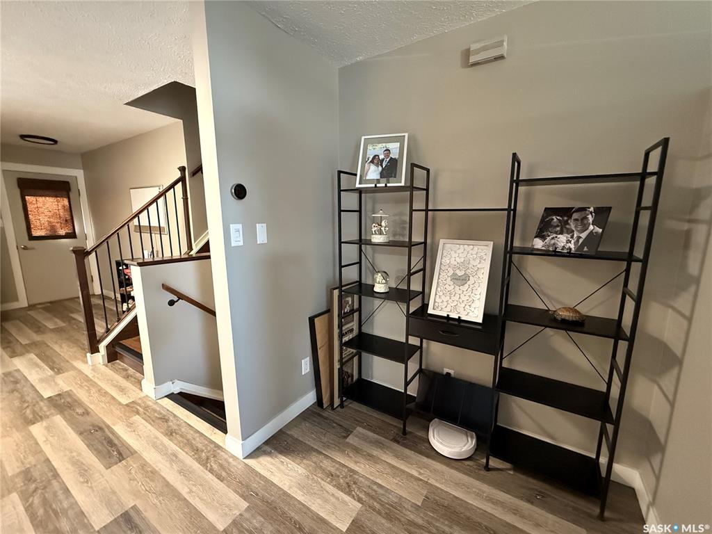 Fifth View of 207 9th Street, Weyburn, Saskatchewan, S4H 1E9