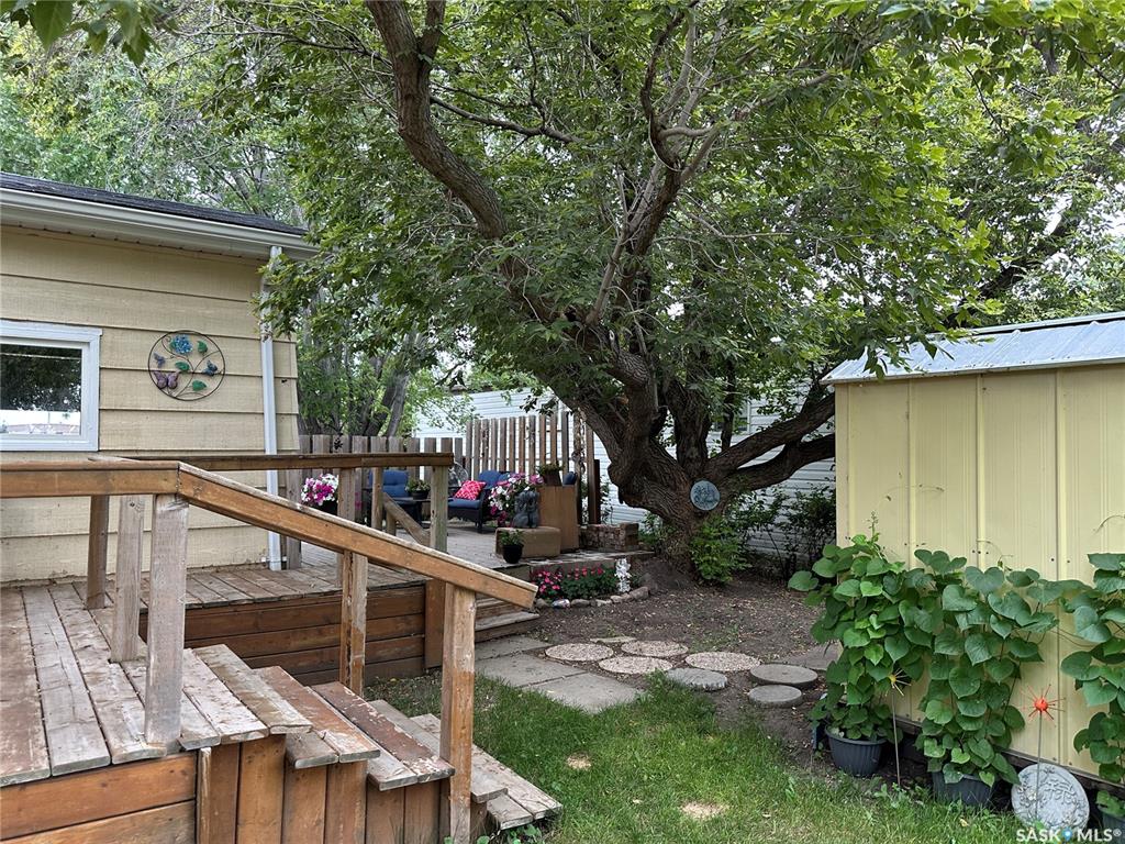 Third View of 112 17th Street, Weyburn, Saskatchewan, S4H 2N4