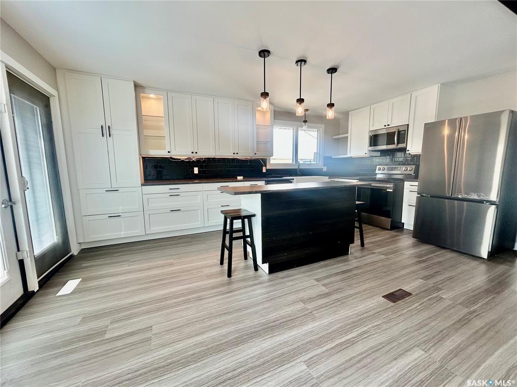 Fifth View of 616 Maple Road W, Nipawin, Saskatchewan, S0E 1E0
