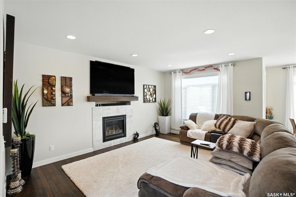 Fifth View of 611 Redwood Crescent, Warman, Saskatchewan, S0K 0A1