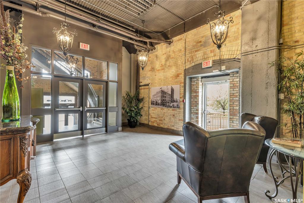 Fifth View of 211 D Avenue N #404, Caswell Hill, Saskatoon, Saskatchewan, S7L 1M7