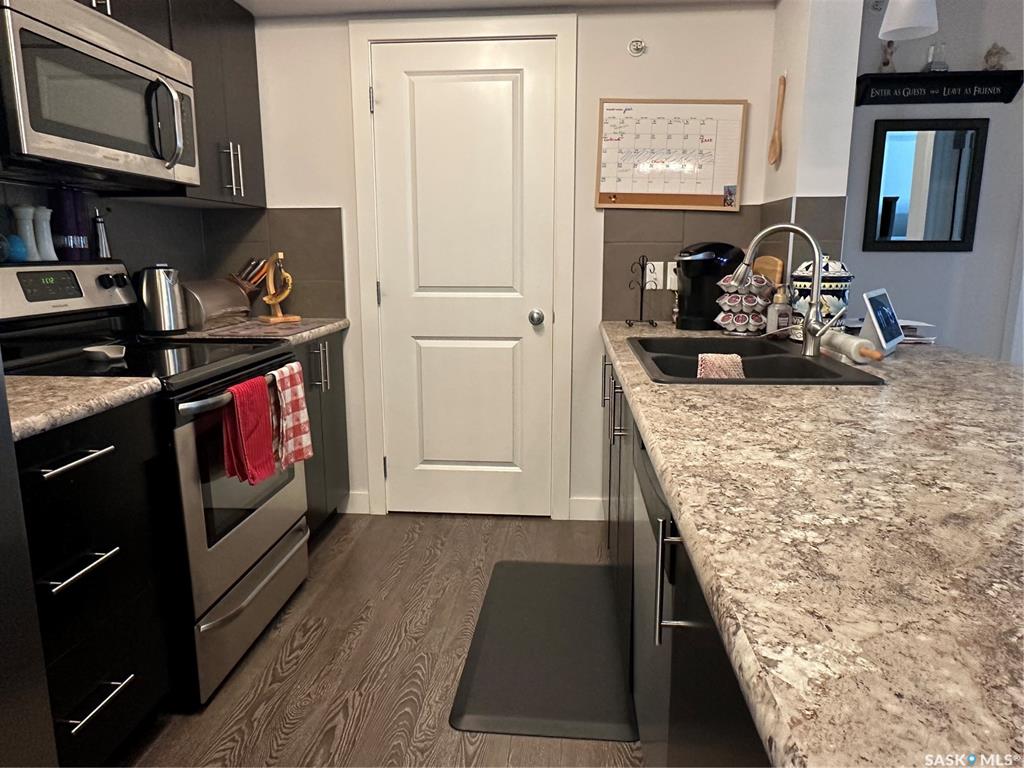 Third View of 820 5th Street Ne #408, Weyburn, Saskatchewan, S4H 2V2