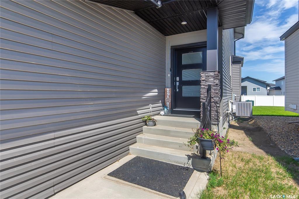 Third View of 547 Kalra Street, Aspen Ridge, Saskatoon, Saskatchewan, S7W 1E8