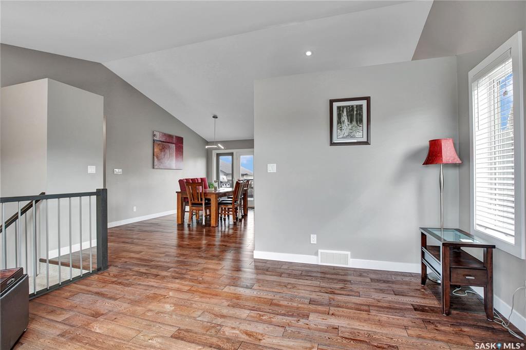 Fifth View of 812 Weisdorff Place, Warman, Saskatchewan, S0K 4S2